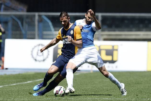 Aktuell Fußball, Italien, AC Chievo Verona - Hellas Verona Serie A Chievo Verona-Hellas Verona Panagiotis Tachtsidis-Ivan Radovanovic 