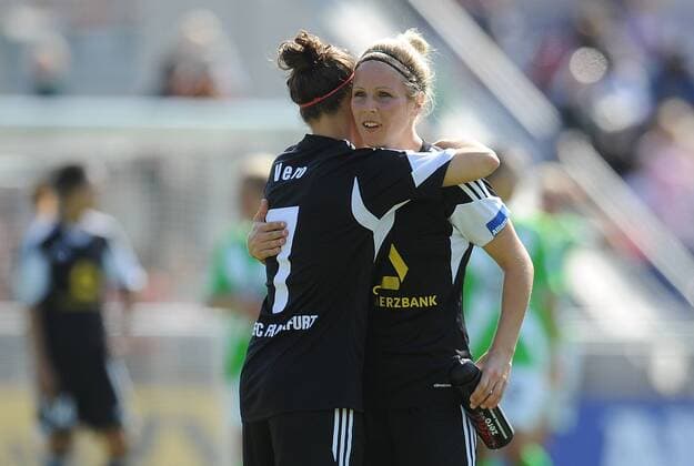 10.05.2015, xfux, Fussball 1.Bundesliga Damen, 1.FFC Frankfurt - VfL Wolfsburg, v.l. Veronica Boquete (1.FFC Frankfurt), Svenja Huth (1.FFC Frankfurt) enttaeuscht, enttaeuscht schauend, dissapointed
