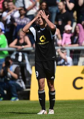 10.05.2015, xjhx, Fussball 1.Bundesliga Damen, 1.FFC Frankfurt - VfL Wolfsburg, v.l. Celia Sasic (1.FFC Frankfurt) enttaeuscht, enttaeuscht schauend, dissapointed