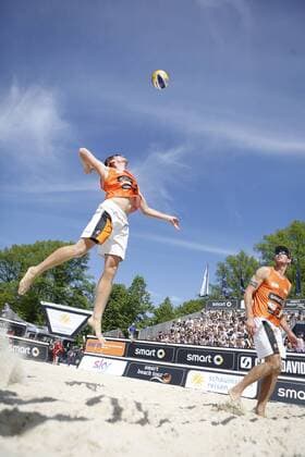 Beachvolleyball: smart beach tour Muenster 2015, FInale Maenner, zweitplatzierte Sebastian Fuchs und Thomas Kaczmarek (Berlin Recycling Volleys) xHOCHxZWEIx xThomasxVictorx