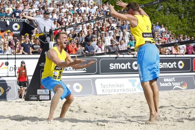 Beachvolleyball: smart beach tour Muenster 2015, FInale Maenner, Gewinner Alexander Walkenhorst und Stefan Windscheif (TSF Solingen Volleys), xHOCHxZWEIx xThomasxVictorx