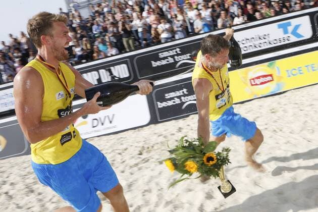 Beachvolleyball: smart beach tour Muenster 2015, Gewinner Alexander Walkenhorst und Stefan Windscheif (TSF Solingen Volleys), xHOCHxZWEIx xThomasxVictorx