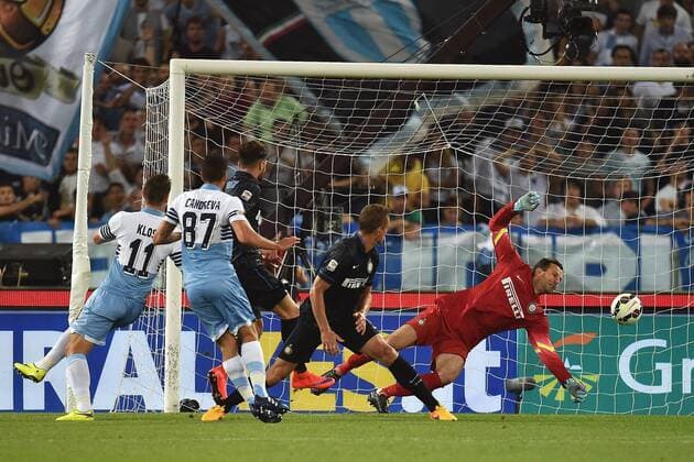 Aktuell Fußball, Italien, Lazio Rom - Inter Mailand Gol Antonio Candreva Lazio Goal Celebration Serie A 2014 2015 Lazio Rom - Inter Mailand andreaxstaccioli