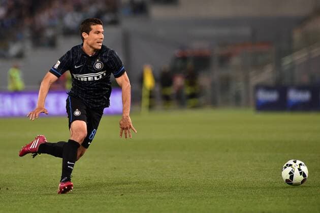 Aktuell FuÃŸball, Italien, Lazio Rom - Inter Mailand 10.05.2015. Rome, Italy. Serie A Football. Lazio versus Inter Milan. Hernanes in action for Inter Milan xGiuseppexMaffiax  ActionPlus11619978