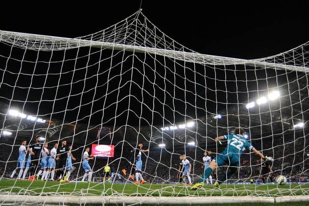Aktuell Fußball, Italien, Lazio Rom - Inter Mailand gol Hernanes Inter Goal celebration Serie A 2014 2015 Lazio Rom - Inter Mailand andreaxstaccioli
