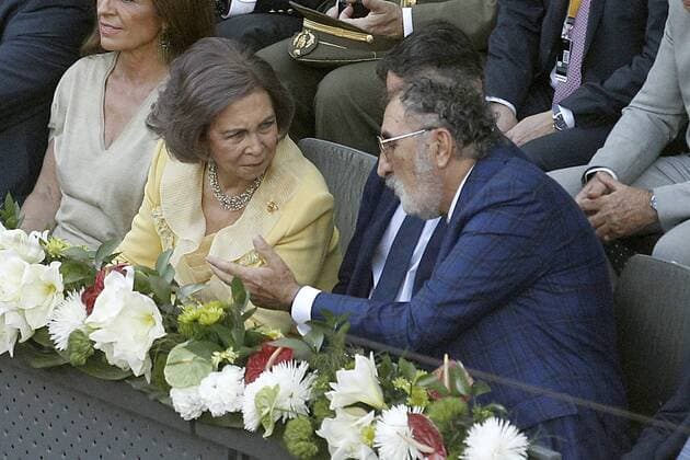 Queen Sofia of Spain, President of Madrid Region Ignacio Gonzalez and the tennis legend Ion Tiriac during Madrid Open Tennis 2015 Final match.May, 10, 2015.  (2015051052)