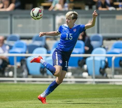 Aktuell Fußball, Damen, Länderspiel, USA - Irland May 10, 2015: US midfielder Megan Rapinoe in action during the FIFA soccer game between the US Women s national team Nationalteam and Ireland at Avaya Stadium in San Jose, CA. The US defeated Ireland 3-0. Damon Tarver Cal Media Soccer 2015: USWNT vs Ireland MAY 10 - ZUMAct6_