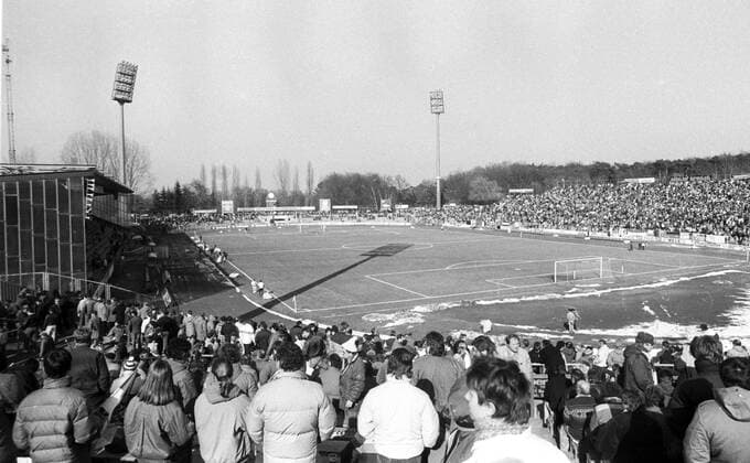 Fußball, Stadiongeschichte SV Darmstadt 98 Stadion am Böllenfalltor in Darmstadt Aufn. 07.03.1987 während des Spiels: Darmstadt 98 - Hamburger SV HM