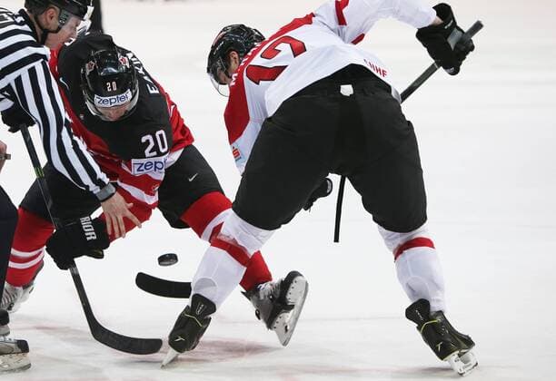 Ice hockey Eishockey - IIHF Ice Hockey WC 2015 PRAGUE,CZECH REPUBLIC,12.MAY.15 - ICE HOCKEY - IIHF World Ice Hockey Championships, international match Länderspiel Canada vs Austria. Image shows Cody Eakin (CAN) and Michael Raffl (AUT). GEPAxpictures xAndreasxPranter 