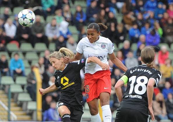 14.05.2015, xfux, Fussball UEFA Champions League Womans, 1.FFC Frankfurt - FC Paris St. Germain , v.l. Kathrin-Julia Hendrich (1.FFC Frankfurt), Marie-Laure Delie (Paris Saint-Germain), Kerstin Garefrekes (1.FFC Frankfurt) Goal scored, Tor zum 1:1