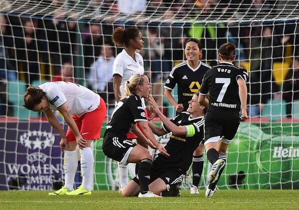 14.05.2015, xjhx, Fussball UEFA Champions League Womans, 1.FFC Frankfurt - FC Paris St. Germain , v.l. Mandy Islacker (1.FFC Frankfurt), Katarzyna Kiedrzynek (Paris Saint-Germain) Goal scored, Tor zum 2:1