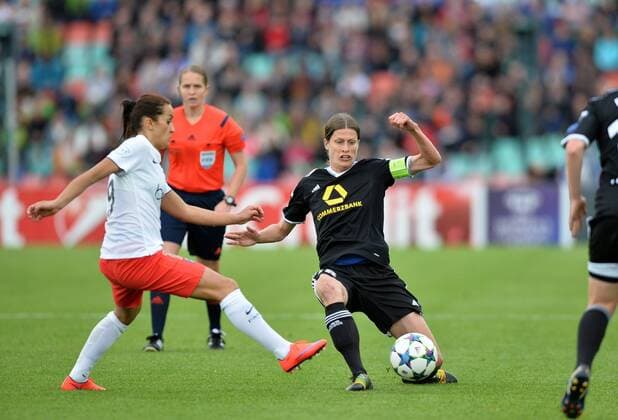 Kerstin Garefrekes (fran) - Kosovare Asllani (psg) FOOTBALL : Francfort vs Paris SG - Finale ligue des champions feminine - 14 05 2015 AnthonyBIBARD FEP Panoramic 