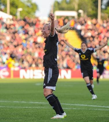 Jubel nach dem Tor zum 2-1: Torschuetzin Mandy ISLACKER (FFC) jubelt. Fussball international UEFA Frauen Championsleague, Saison 2014 2015, FINALE: 1.FFC Frankfurt - Paris Saint-Germain im Ludwig-Jahn-Sportpark in Berlin, Deutschland am 14.05.2015,