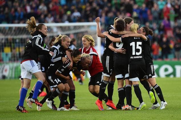 14.05.2015, xfux, Fussball UEFA Champions League Womans, 1.FFC Frankfurt - FC Paris St. Germain , v.l. Spielerinnen vom 1.FFC Frankfurt jubeln jubelt nach Spielende.