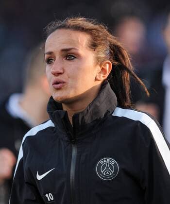 Siegerehrung: Fatmire ALUSHI (ParisStGermain) mit Traenen nach dem Spiel. Fussball international UEFA Frauen Championsleague, Saison 2014 2015, FINALE: 1.FFC Frankfurt - Paris Saint-Germain im Ludwig-Jahn-Sportpark in Berlin, Deutschland am 14.05.2015,