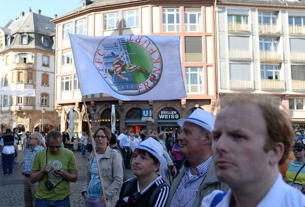 15.05.2015, xhbx, Fussball UEFA Champions League Womans, 1.FFC Frankfurt empfang im Roemer, v.l. FFC Frankfurt Fans