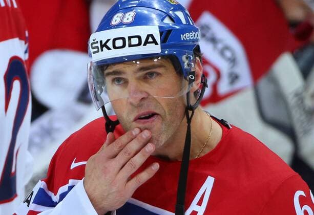 PRAGUE, CZECH REPUBLIC. MAY 16, 2015. Czech Republic s Jaromir Jagr (L) seen after the 2015 IIHF World Championship WM Weltmeisterschaft semifinal Ice hockey Eishockey match against Canada at O2 Arena. The Canadian team won the game 2:0. Valery Sharifulin TASS  TS00367D