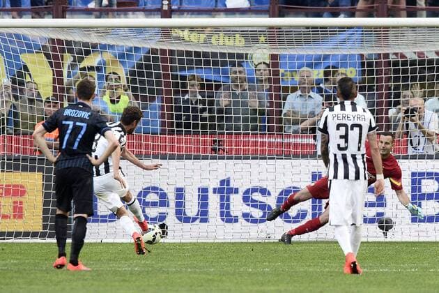 Aktuell Fußball, Italien, Serie A, Inter Mailand - Juventus Turin Serie A Inter Mailand - Juventus Turin gol Claudio Marchisio 