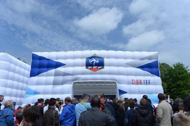 Aktuell Fußball, EM 2016, Auftakt der Tour des französischen Fußballverbandes Animation FOOTBALL : Lancement du FFF Tour - Euro 2016 - EM Tour Nationalteam FRA - Joeuf - 16 05 2015 Moax 