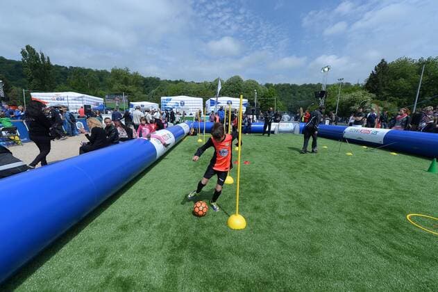 Aktuell Fußball, EM 2016, Auftakt der Tour des französischen Fußballverbandes Animation FFF FOOTBALL : Lancement du FFF Tour - Euro 2016 - EM Tour Nationalteam FRA - Joeuf - 16 05 2015 Moax 