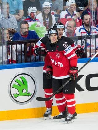 16.05.2015, O2 Arena, Prag, CZE, IIHF, WM, Kanada vs Tschechien, Halbfinale, im Bild Sidney Crosby of Canada, Taylor Hall of Canada celebrate after scoring first goal for Canada during the IIHF Icehockey World Championships Semifinal Match between Canada and Czech Republic at the O2 Arena in Prag, Czech Republic on 2015 05 16. EP_pon