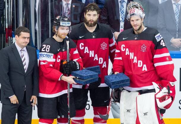 16.05.2015, O2 Arena, Prag, CZE, IIHF, WM, Kanada vs Tschechien, Halbfinale, im Bild Claude Giroux of Canada, Brent Burns of Canada and Mike Smith of Canada, best players of Canada at the tournament during the IIHF Icehockey World Championships Semifinal Match between Canada and Czech Republic at the O2 Arena in Prag, Czech Republic on 2015 05 16. EP_pon