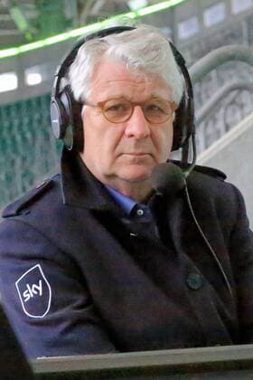 Aus 1. BL Saison 2014 2015 VfL Wolfsburg - gegen BVB Borussia Dortmund 2:1 am 16.05.2015 in der VW Arena. Im Foto: sky Kommentator Marcel Reif