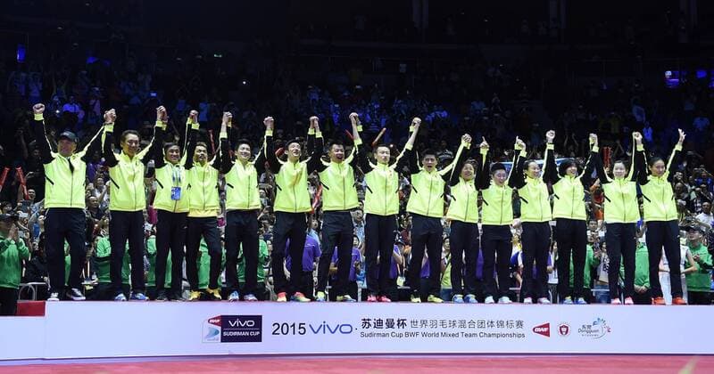 (150517) -- DONGGUAN, May 17, 2015 -- Chinese national badminton team celebrate during the awarding ceremony for 2015 Sudirman Cup BWF World Mixed Team Championships in Dongguan, south China s Guangdong Province, May 17, 2015. ) FOCUS (SP)CHINA-DONGGUAN-BADMINTON-2015 SUDIRMAN CUP(CN) LiuxDawei 