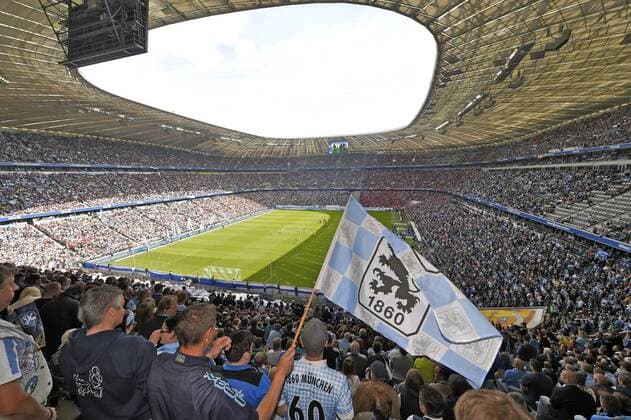 17.05.2015, Fussball 2.Bundesliga 2014 2015, 33.Spieltag, TSV 1860 München - in der Allianz-Arena München, Das Stadion ist fast ausverkauft, 68500 Zuschauer die offizielle Zahl an diesem Zweitligaspiel. 