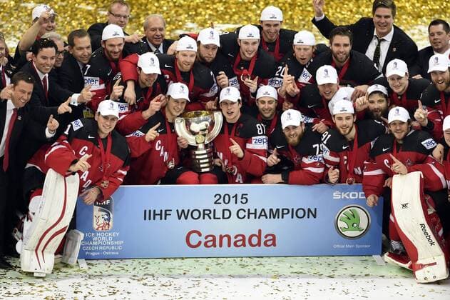 Canadian players celebrate their victory of the Ice hockey Eishockey World Championship WM Weltmeisterschaft after the final gold medal match Canada vs Russia in Prague, Czech Republic, May 17, 2015. (CTKxPhoto RomanxVondrous) CTKPhotoP201505170712901  vnd 1