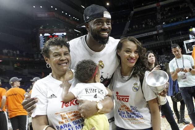 Real Madrid s K.C.Rivers celebrates with his family the victory in the Euroleague Final Match. May 15,2015.  (20150517183)