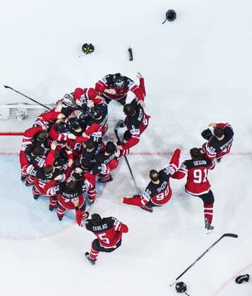 May 17, 2015 - Prag, TJECKIEN - 150517 Kanadas spelare jublar efter finalmatchen i ishockey-VM mellan Kanada och Ryssland den 17 maj 2015 i Prag..Foto: Joel Marklund BILDBYRÂN kod JM 87014 News - May 17, 2015  - ZUMAb138