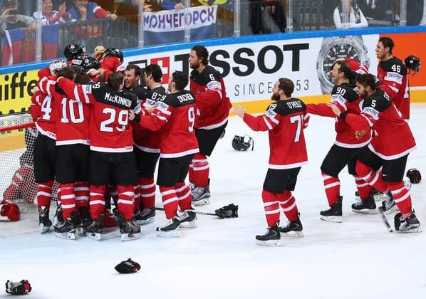 PRAGUE, CZECH REPUBLIC. MAY 17, 2015. Canada s players celebrate winning the 2015 IIHF Ice hockey Eishockey World Championship WM Weltmeisterschaft final match against Russia at O2 Arena. The Canadian team won the game 6:1 and claimed the world title. Valery Sharifulin TASS  TS003833
