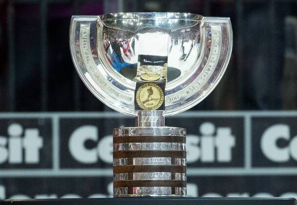 17.05.2015, O2 Arena, Prag, CZE, IIHF, WM, Kanada vs Russland, Finale, im Bild Trophy at ceremony during the IIHF Icehockey World Championships Final Match between Canada and Russia at the O2 Arena in Prag, Czech Republic on 2015 05 17.  EX_PON  