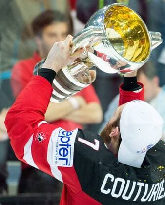 17.05.2015, O2 Arena, Prag, CZE, IIHF, WM, Kanada vs Russland, Finale, im Bild Sean Couturier of Canada celebrates with a trophy after winning during the IIHF Icehockey World Championships Final Match between Canada and Russia at the O2 Arena in Prag, Czech Republic on 2015 05 17.  EX_PON  