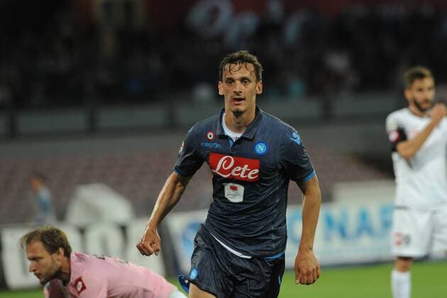 Aktuell Fußbal, Italien, Serie A, SSC Neapel - AC Cesena May 18, 2015 - Naples, Italy - Manolo Gabbiadini celebrates after scoring of SSC Napoli during the italian Serie A football match between SSC Napoli and Cesena at San Paolo Stadium on May 18, 2015 in Naples,Italy. SSC Napoli and Cesena - Serie A  - ZUMAn230