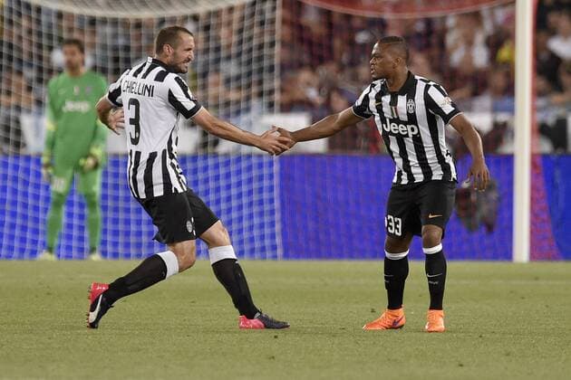 20.05.2015. Rome, Italy. TIM Coppa Italia Final. Lazio versus Juventus. Giorgio Chiellini celebrates with his team-mates after he scored his team first goal to equalise at 1-1 xGiuseppexMaffiax  ActionPlus11622390