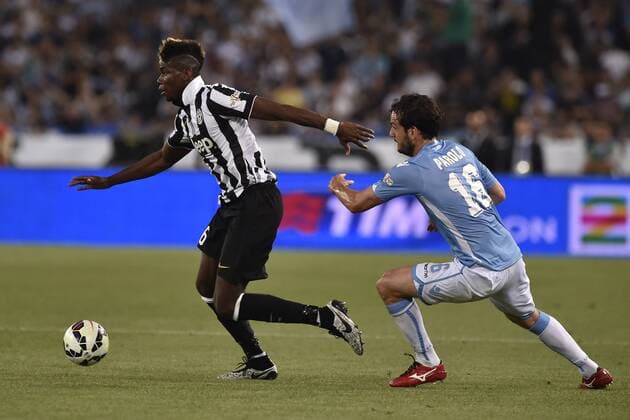 20.05.2015. Rome, Italy. TIM Coppa Italia Final. Lazio versus Juventus.Paul Pogba is challenged by Marco Parolo xGiuseppexMaffiax  ActionPlus11622417