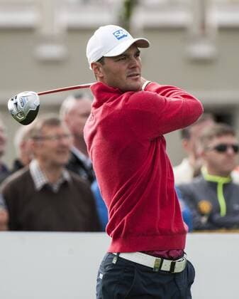 21.05.2015. Wentworth, England. BMW PGA Golf Herren Golf Championship. Round 1. Martin Kaymer GER on the first tee. The first round of the 2015 BMW PGA Championship from The West Course Wentworth Golf Club xStephenxBartholomewx  ActionPlus11622509