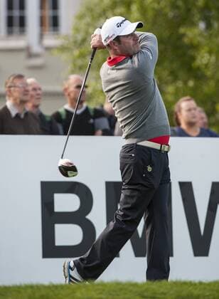 21.05.2015. Wentworth, England. BMW PGA Golf Herren Golf Championship. Round 1. Marco Crespi ITA on the first tee. The first round of the 2015 BMW PGA Championship from The West Course Wentworth Golf Club xStephenxBartholomewx  ActionPlus11622527