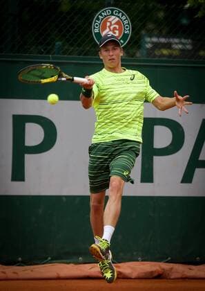 Aktuell Tennis, Grand Slam, French Open in Paris, Qualifikation - PARIS, FRANCE: Belgian Kimmer Coppejans pictured in action during the tennis match between Belgian Kimmer Coppejans and French Vincent Millot, in the second qualification round for the men s singles tournament at the Roland Garros tennis tournament in Paris, France, Thursday 21 May 2015. The qualifications games started already as Roland Garros Grand Slam takes place from 24 May to 07 June 2015. VIRGINIExLEFOUR  x04626788x