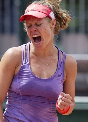 Aktuell Tennis, Grand Slam, French Open in Paris, Qualifikation TENNIS - WTA Tennis Damen French Open 2015 PARIS,FRANCE,21.MAY.15 - TENNIS - WTA World Tour, Grand Slam, Roland Garros, French Open, qualification. Image shows the rejoicing of Laura Siegemund (GER. GEPAxpictures xMatthiasxHauer