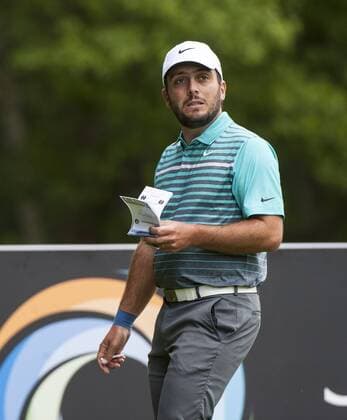 21.05.2015. Wentworth, England. BMW PGA Golf Herren Golf Championship. Round 1. Francesco Molinari ITA on the Par 4 3rd, during the first round of the 2015 BMW PGA Championship from The West Course Wentworth Golf Club xStephenxBartholomewx  ActionPlus11622606