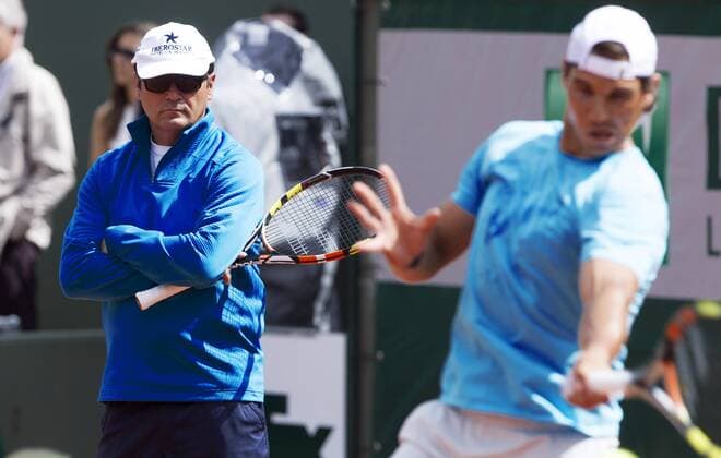 TENNIS - ATP Tennis Herren French Open 2015 PARIS,FRANCE,21.MAY.15 - TENNIS - ATP World Tour, Grand Slam, Roland Garros, French Open, training. Image shows Toni Nadal and Rafael Nadal (ESP). GEPAxpictures xMatthiasxHauer