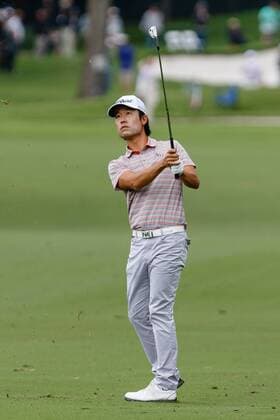 21 MAY 2015: Kevin Na hits his approach to the second hole during the first round of the Crowne Plaza Invitational at Colonial. GOLF: MAY 21 PGA Golf Herren - Crowne Plaza Invitational at Colonial - First Round Icon1505210521 EDITORIAL USE ONLY