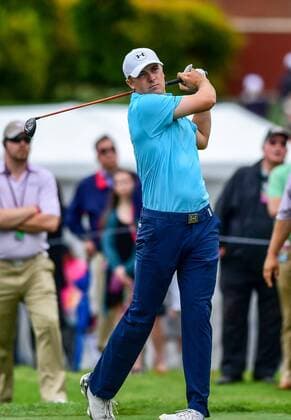May 21, 2015: Jordan Spieth tees off on number seven during first round action of the Crowne Plaza Invitational at Colonial in Ft. Worth, Texas. GOLF: MAY 21 PGA Golf Herren - Crowne Plaza Invitational at Colonial - First Round Icon1505210621 EDITORIAL USE ONLY