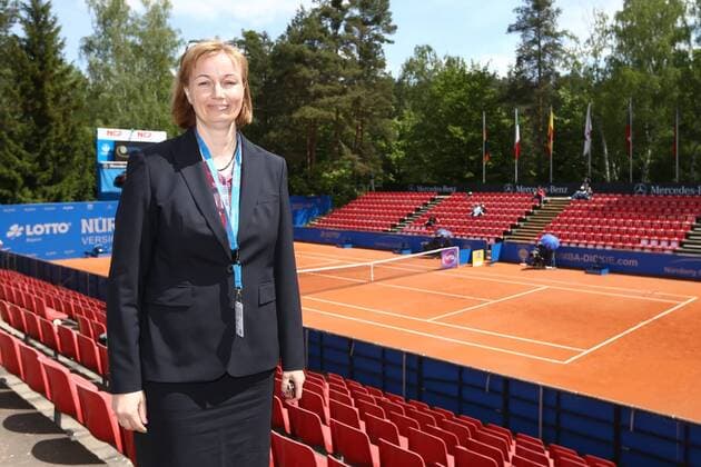 Aktuell Tennis, Nürnberger Versicherungs Cup, Fotoshooting WTA Supervisorin Martina Lutkova 22.05.2015 - Tennis - WTA Tennis Damen - Nürnberger Versicherungs Cup 2015 - Halbfinale - MaWi - Martina Lutkova (WTA Supervisorin) Einzelbild