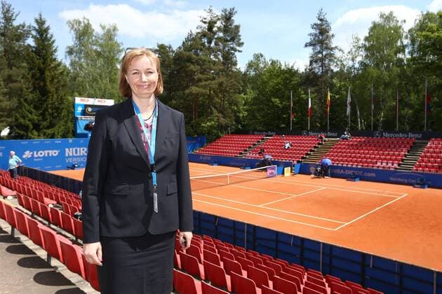 Aktuell Tennis, Nürnberger Versicherungs Cup, Fotoshooting WTA Supervisorin Martina Lutkova 22.05.2015 - Tennis - WTA Tennis Damen - Nürnberger Versicherungs Cup 2015 - Halbfinale - MaWi - Martina Lutkova (WTA Supervisorin) Einzelbild
