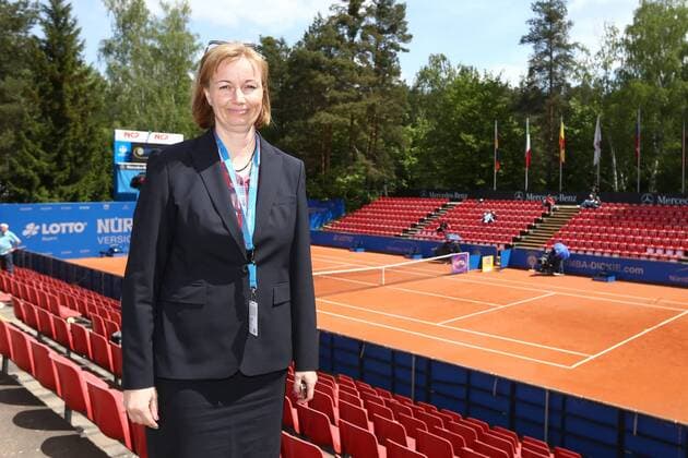 Aktuell Tennis, Nürnberger Versicherungs Cup, Fotoshooting WTA Supervisorin Martina Lutkova 22.05.2015 - Tennis - WTA Tennis Damen - Nürnberger Versicherungs Cup 2015 - Halbfinale - MaWi - Martina Lutkova (WTA Supervisorin) Einzelbild