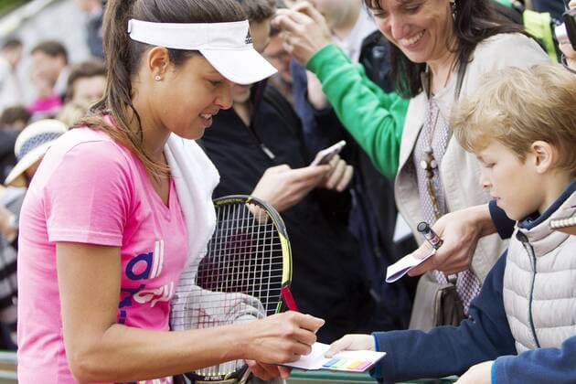 TENNIS - WTA Tennis Damen French Open 2015 PARIS,FRANCE,23.MAY.15 - TENNIS - WTA World Tour, Grand Slam, Roland Garros, French Open, training. Image shows Ana Ivanovic (SRB) and fans. GEPAxpictures xMatthiasxHauer